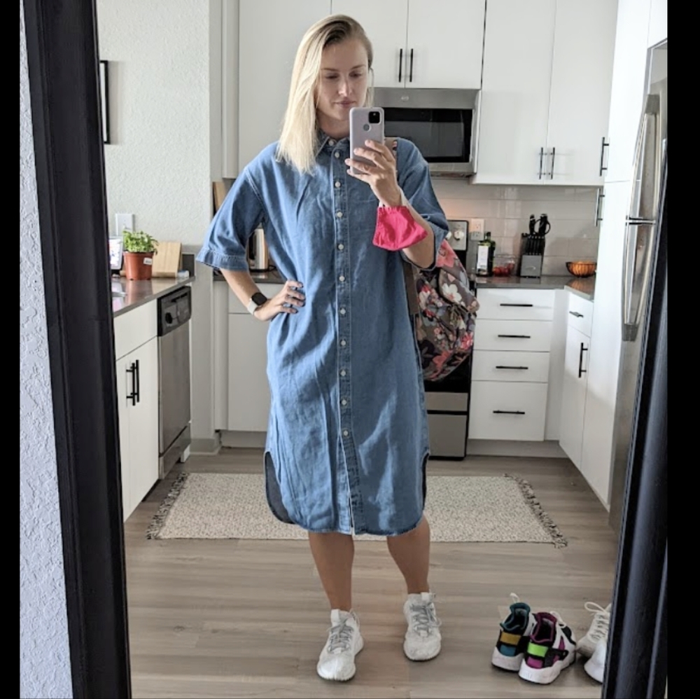 ⬇️ COS denim dress